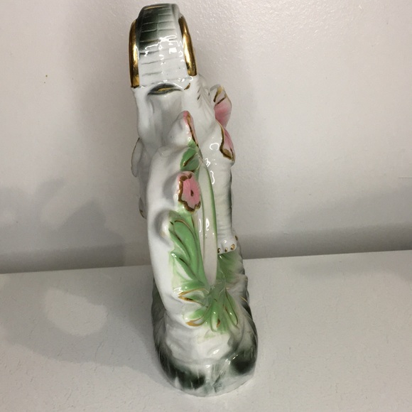 Beautiful Vintage Asian Design Elephant Figurine - Picture 5 of 6